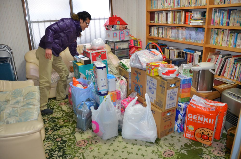 23-Basiese-lewensmiddele-by-RCJ-Sendai-se-verspreidingspunt